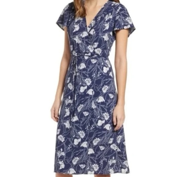 Leith Dresses & Skirts - LEITH Navy Blue and White floral Wrap Midi Dress with Flutter Sleeves size M
